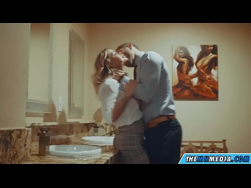 ❤️ Quan una rossa tetona et sedueix en un lavabo públic Porno de qualitat a nosaltres ca.niceporn-tv.ru ❌